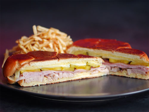 sandwich-gourmet-medianoche