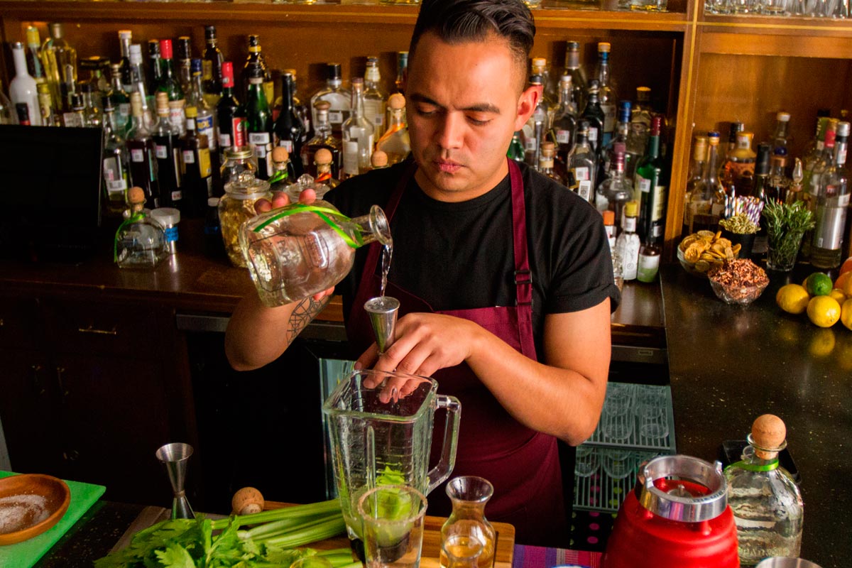 Jose-Luis-Leon-verde-margarita-bartender