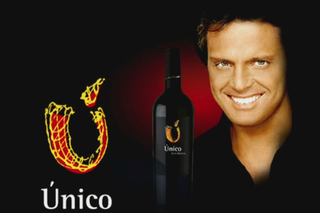 
					Luis Miguel tiene su propia marca de vinos y está dedicada a las mujeres