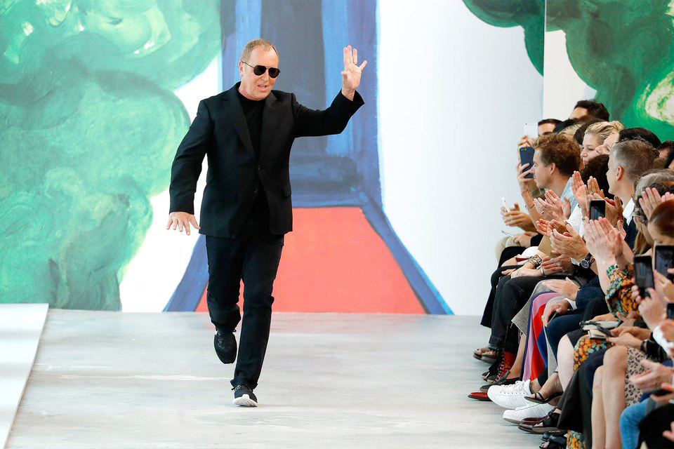 Michael Kors compra Versace por más de dos mil millones de dólares 0