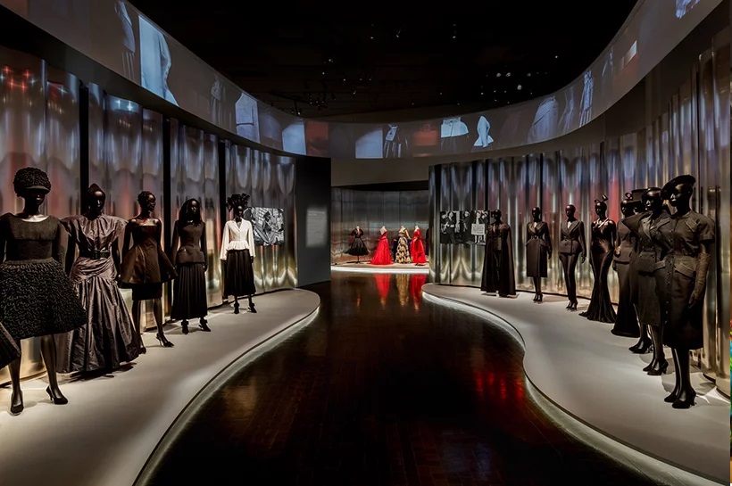 La exposición de Dior creada por OMA que debes visitar 6
