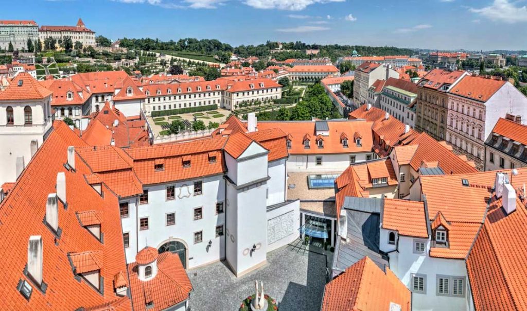 Duerme en el majestuoso hotel que era un antiguo monasterio en Praga 1