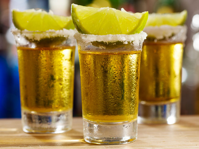 
					En dos días, México rompe récord mundial de tequila dos veces