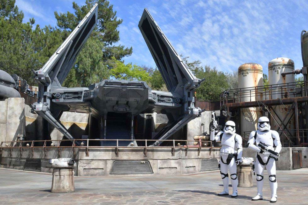 Disneyland Star Wars Galaxy’s Edge