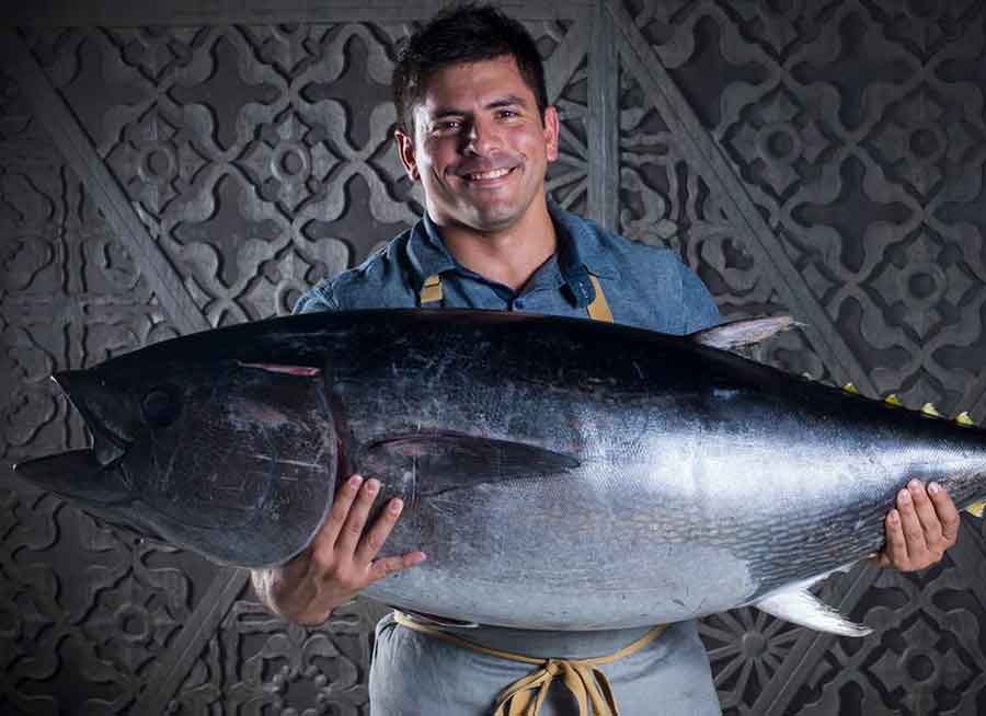 
					Yvan Mucharaz, el chef viajero que cocina frente al mar