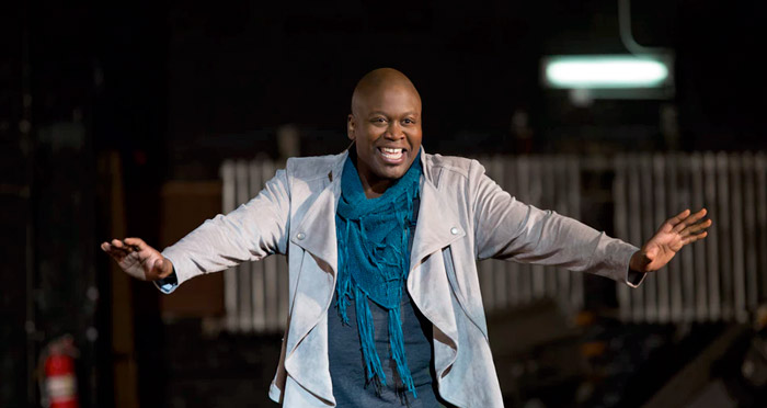 Tituss Burgess como Titus Andromedon en Unbreakable Kimmy Schmidt netflix