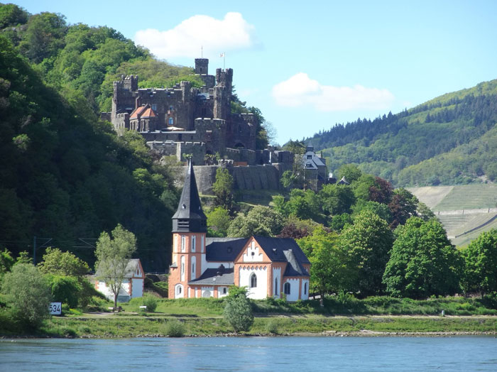 castillos bingen desde el rio