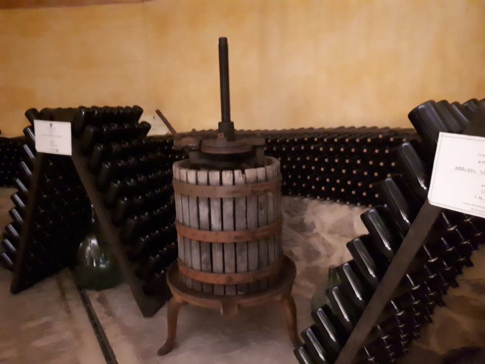 ¡Es real! Encontramos la fuente de vino en Italia y esto es lo que debes saber para visitarla 17