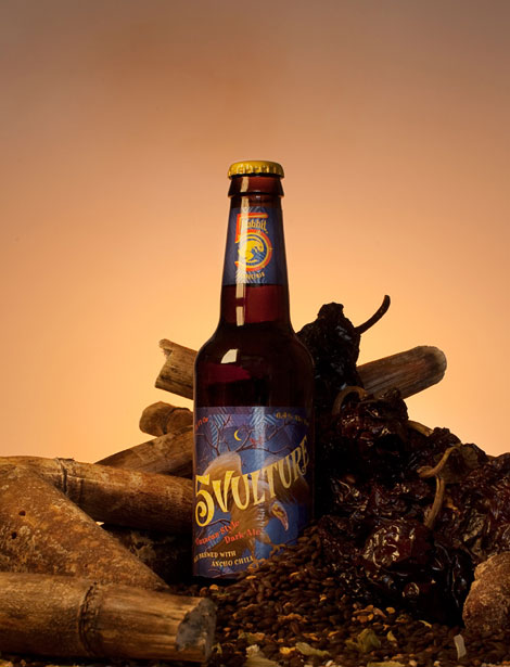 5Vulture: Cerveza con chile ancho, etiqueta creada por Randy Mosher.