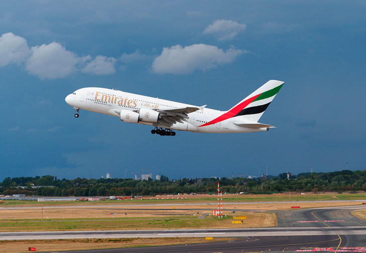 avión Emirates