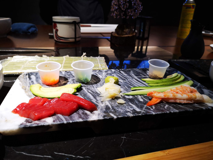 El Japonez clase de sushi rollo california ingredientes