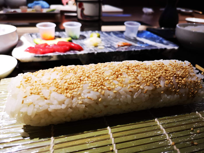 El Japonez clase de sushi rollo california