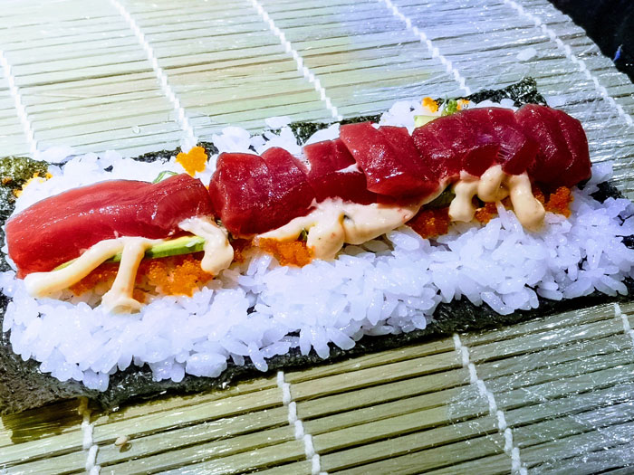 El Japonez clase de sushi rollo spicy tuna ingredientes