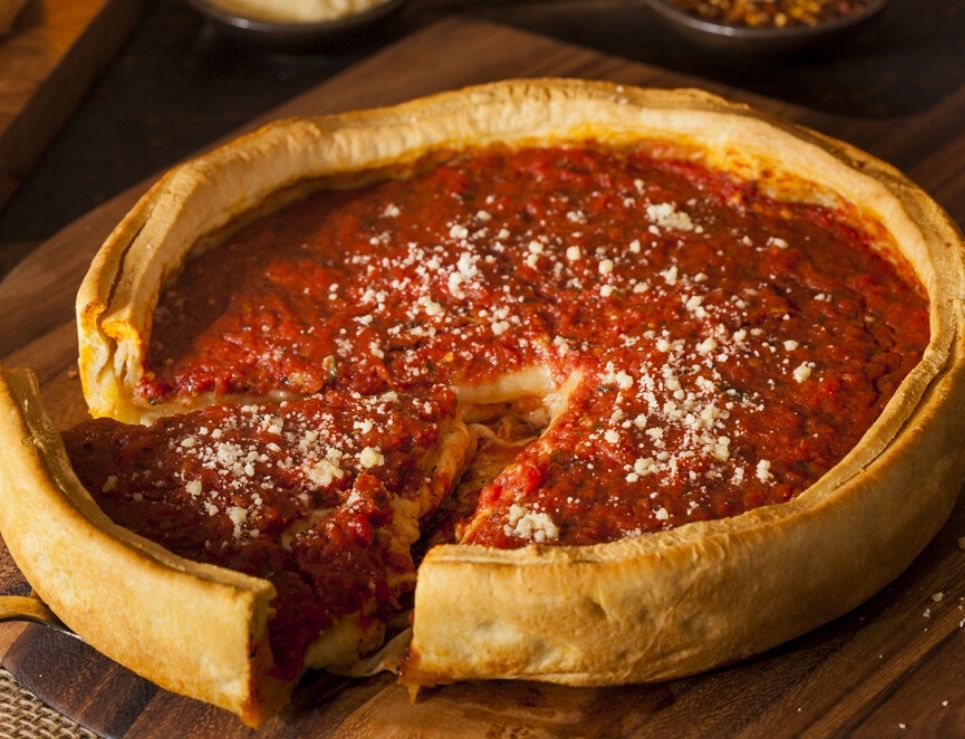 Qué es una ‘deep dish pizza’ y cómo hacerla en casa 1