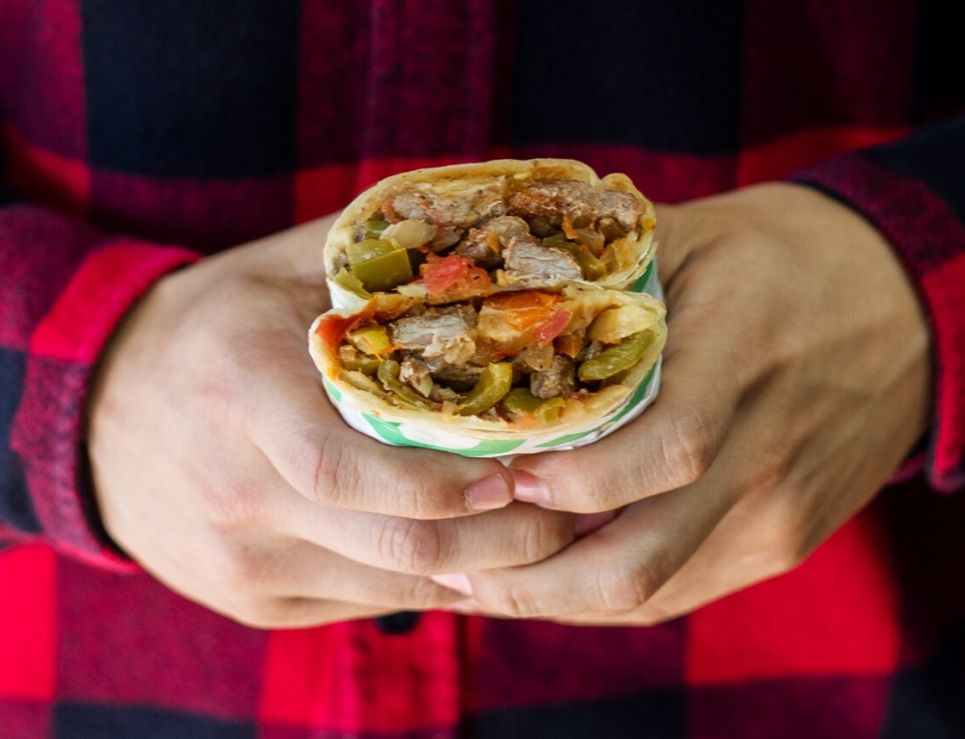 Entre boliches e incendios: así es la historia de los burritos en Tijuana