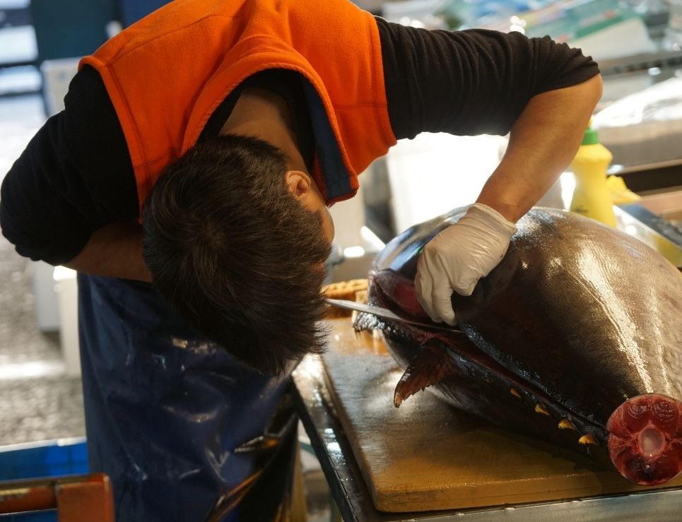 Ronqueo, la técnica japonesa para conseguir cortes impecables de atún 0