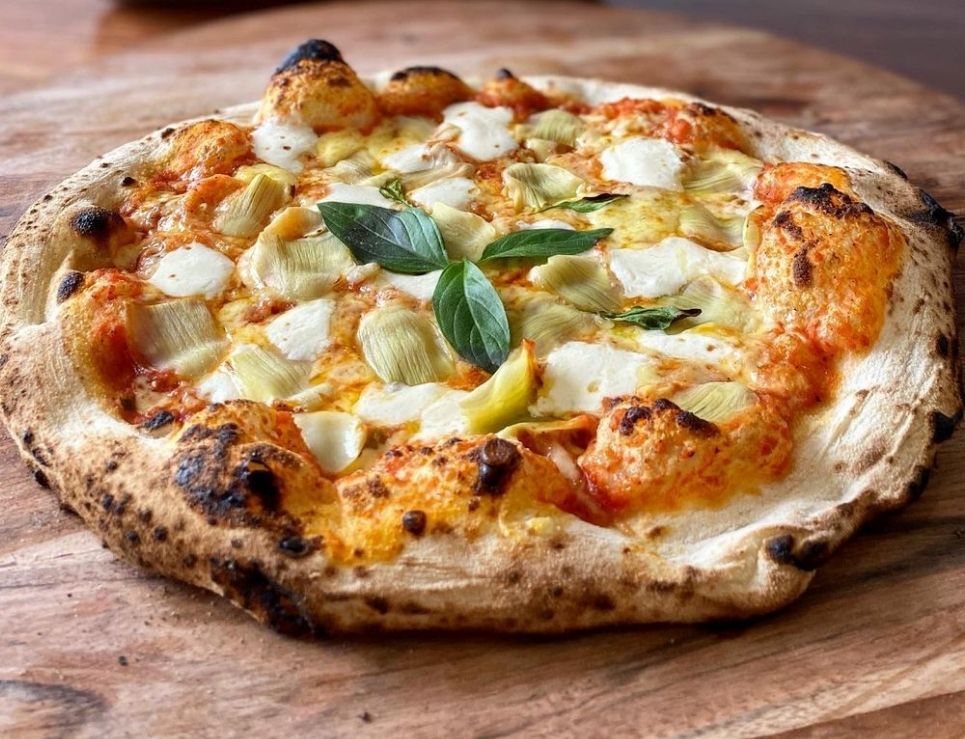 
	     Tres pizzerías para festejar el Día de la Pizza