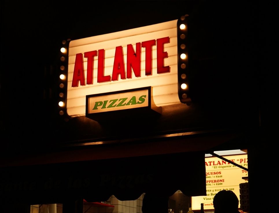 Atlante: enormes pizzas italoamericanas con sabor mexicano 0