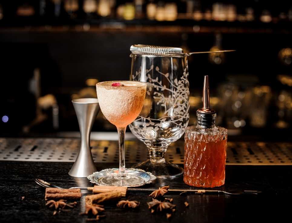 
					5 Datos que no sabías sobre los bares “speakeasy”