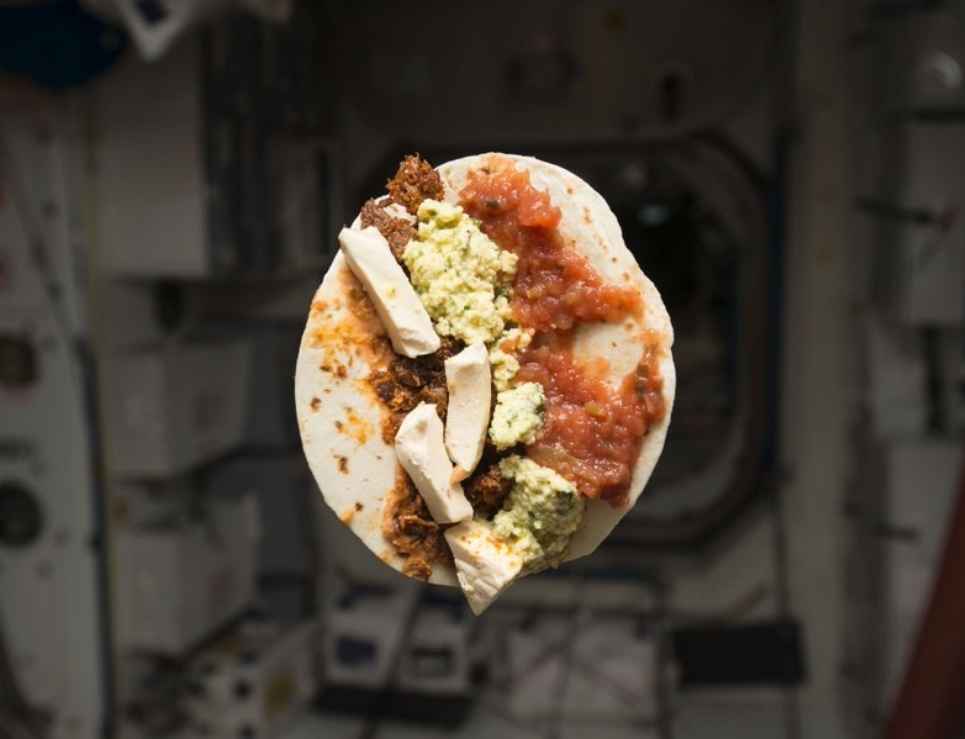 
					La historia del astronauta mexicano que llevó las tortillas al espacio