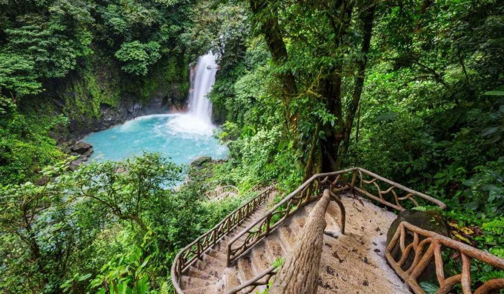 5 aventuras por cielo, mar y tierra que puedes vivir en Costa Rica