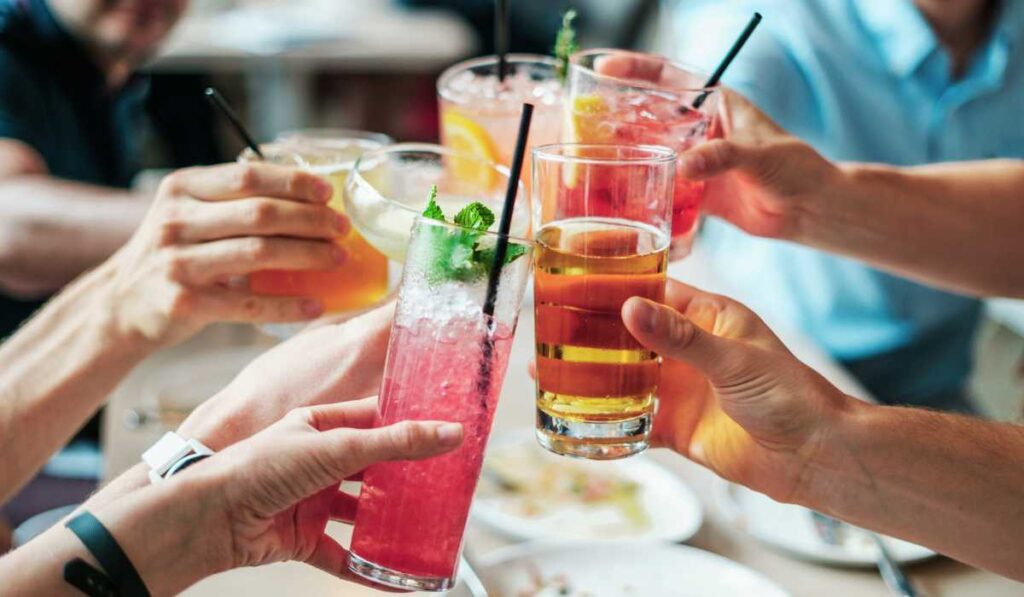 5 bebidas internacionales sin alcohol para disfrutar del Mundial de Qatar