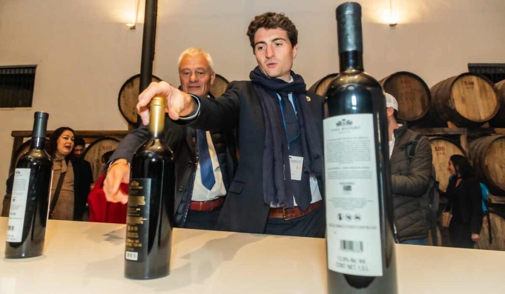 Casa Madero lanza botella conmemorativa a 425 años de su fundación 1