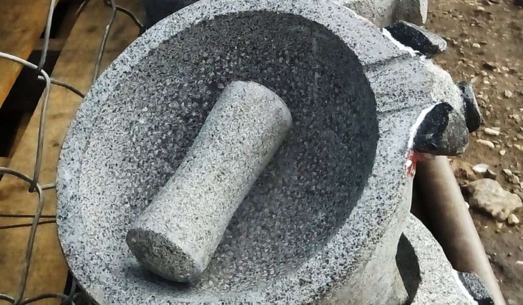 cómo usar el molcajete de piedra 