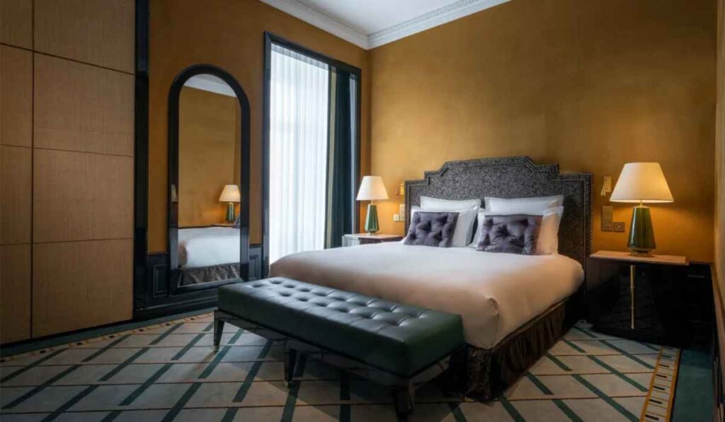 El hotel de lujo donde podrás dormir en un palacio de Oporto, Portugal 1