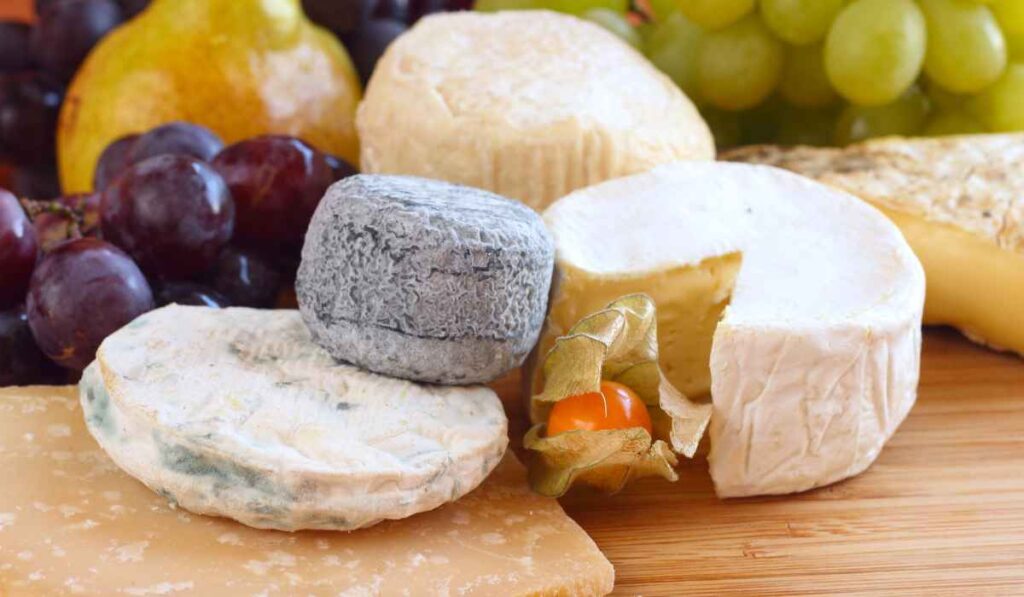Tres quesos franceses que debes probar: Raclette, Reblochon y Comté