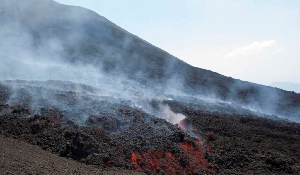 ¿Qué riesgos tiene si ingieres ceniza volcánica del Popocatépetl?
