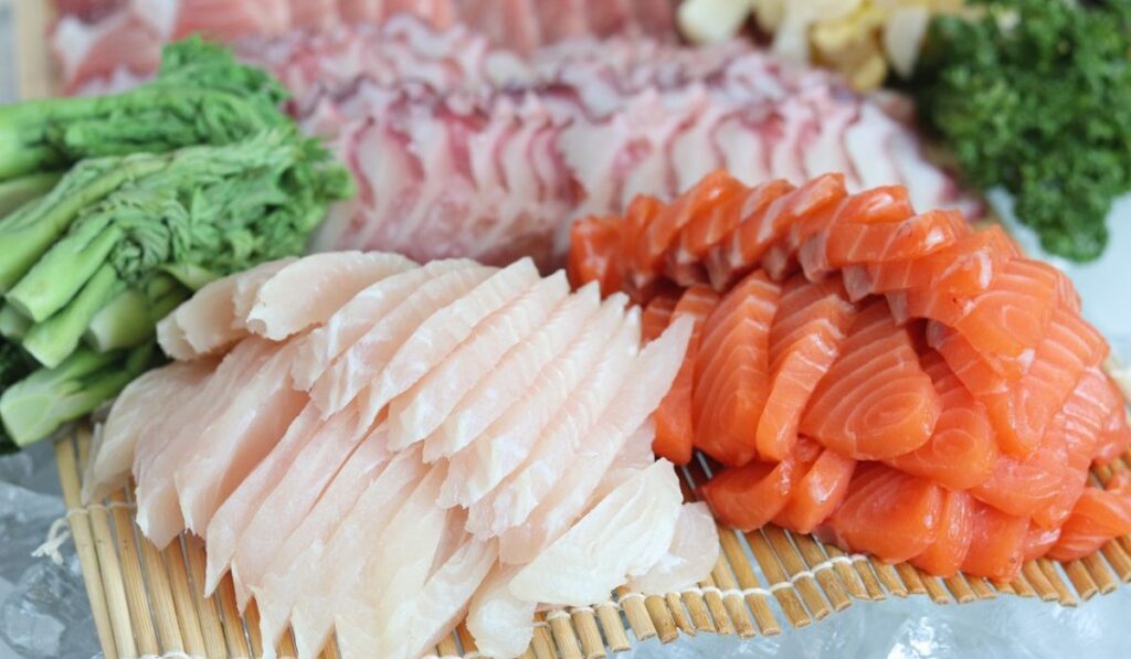 Así se ve platillo de sashimi.