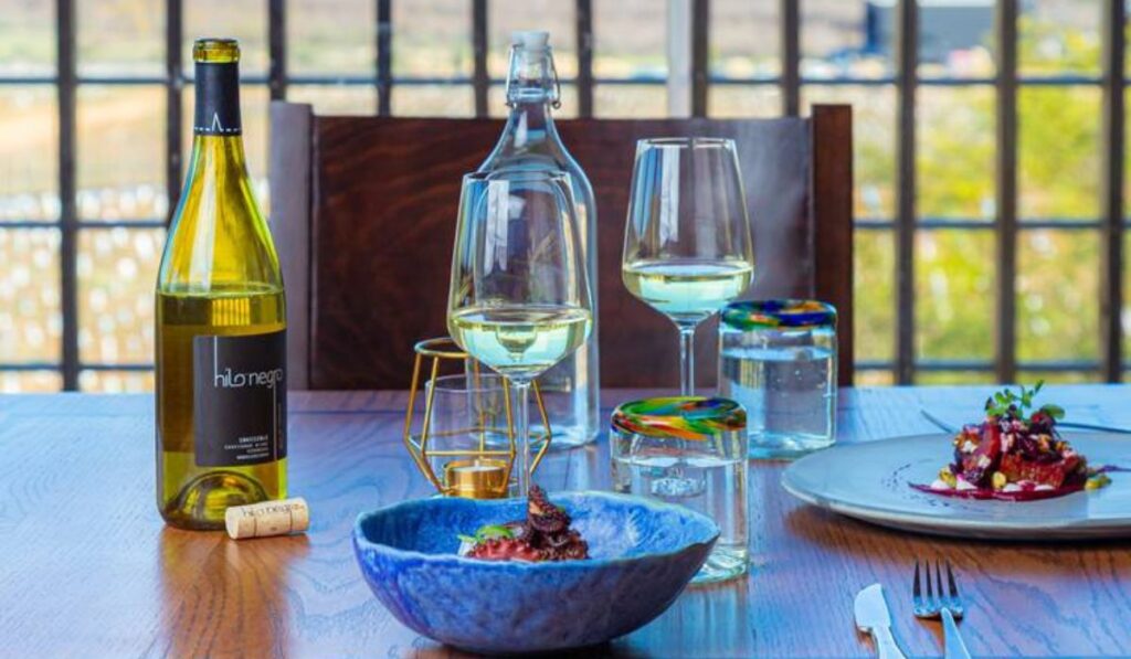 El restaurante Emat cuenta con una variedad de vinos de Hilo Negro, los cuales están diseñados para todos los gustos.  