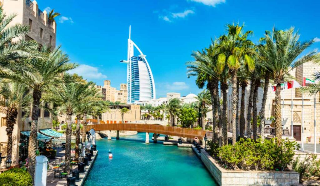 ¿Por qué Burj Al Arab es el hotel más lujoso del mundo? 0