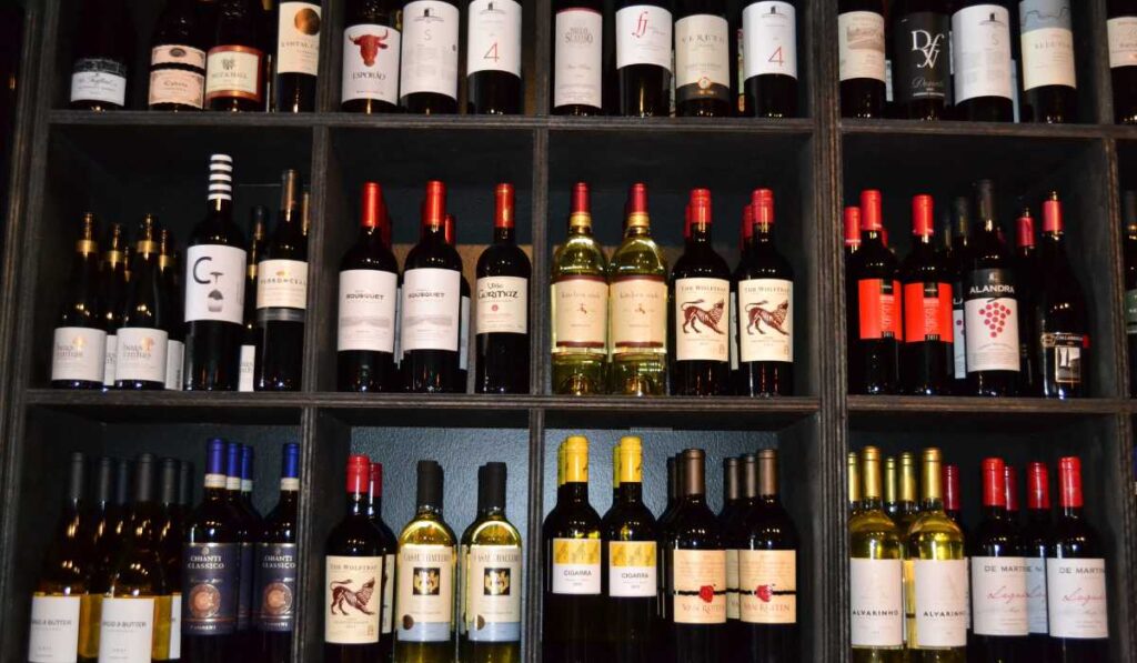 Etiquetas de vino que se catarán en el Concurso Mundial de Bruselas