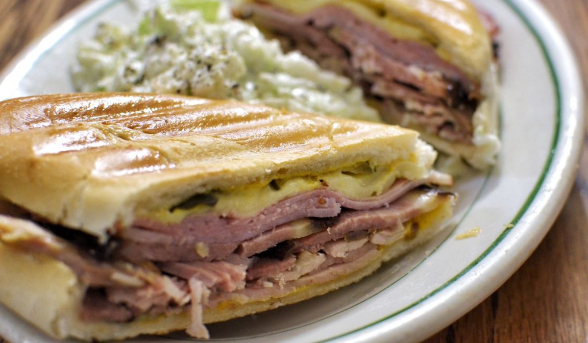 comer-sandwich-cubano-cdmx