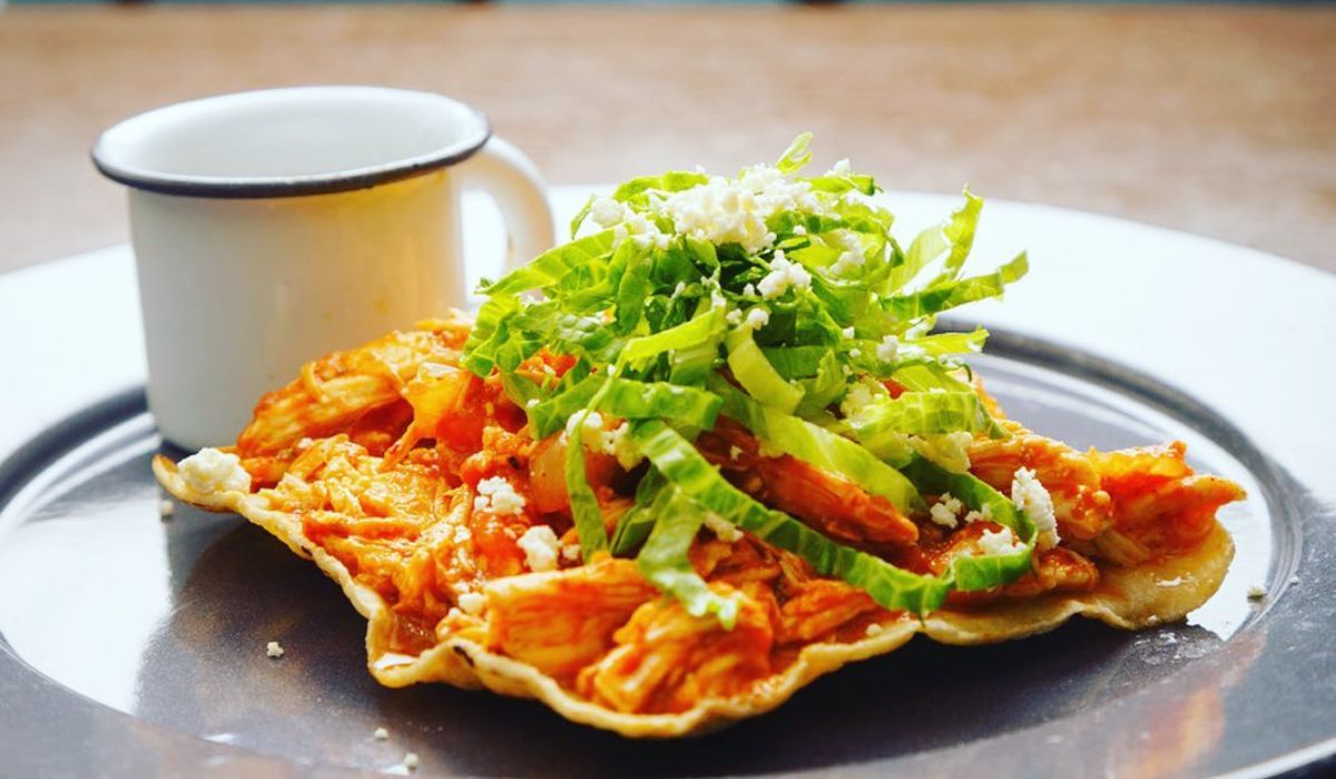 comer-tostadas-de-tinga-cdmx-4