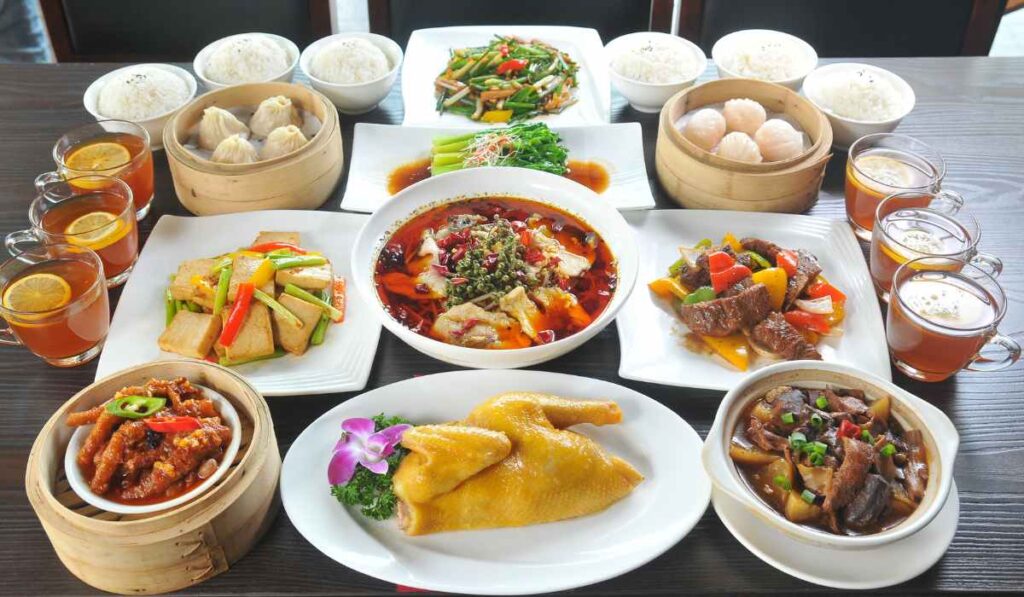 5 platillos clásicos de la comida china que son irresistibles