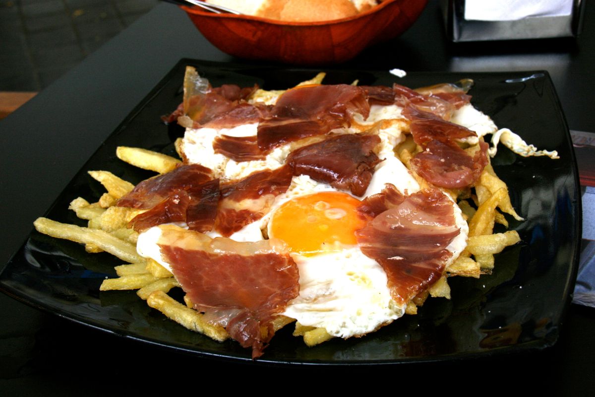 5 restaurantes donde comer huevos rotos en CDMX