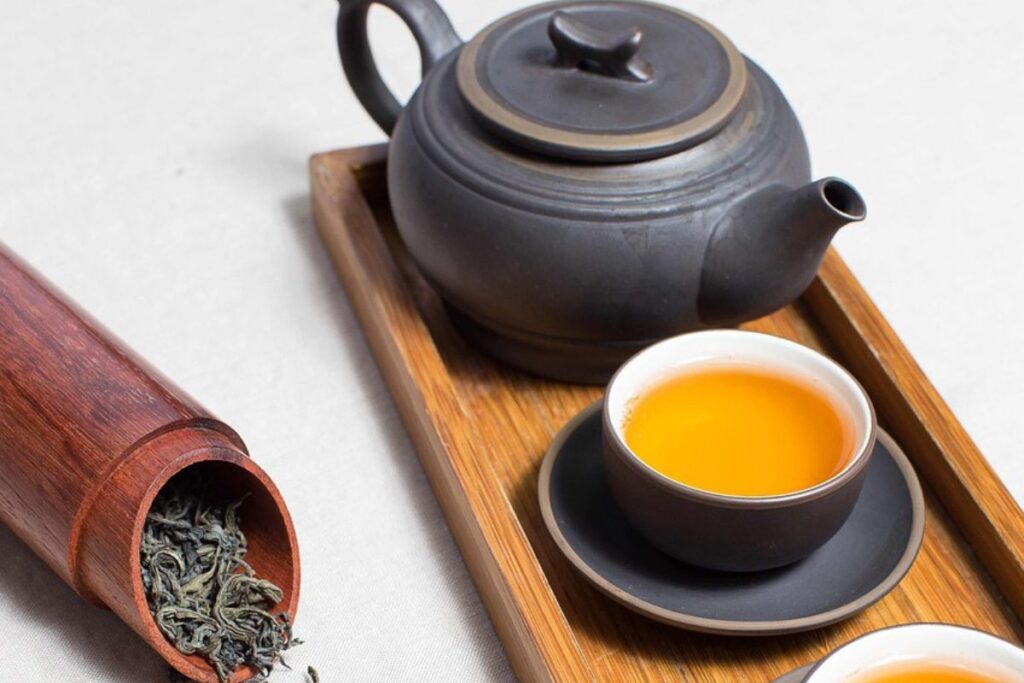 Tetera para té y servir de manera personal.