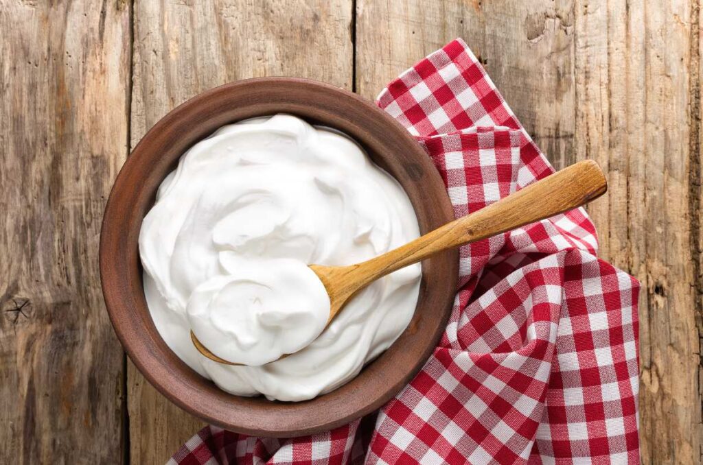 The word yogurt comes from Turkish yogurt.