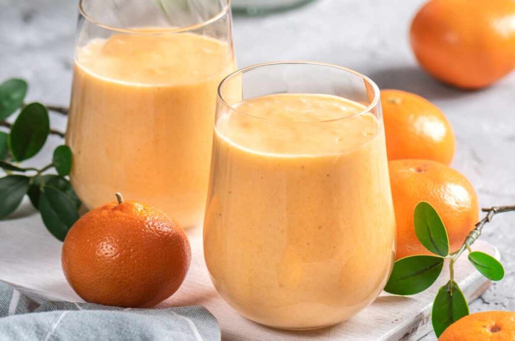 Smoothie de mandarina como bebida para el frío