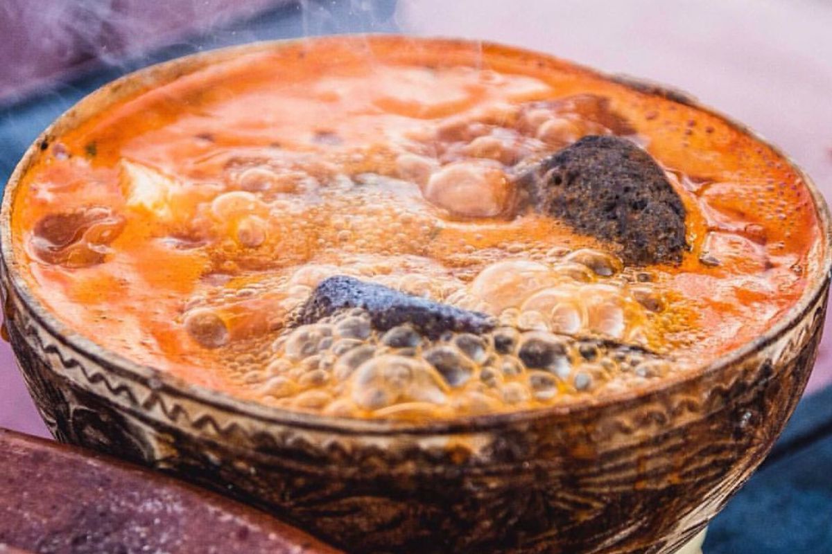 3 restaurantes para comer caldo de piedra en México