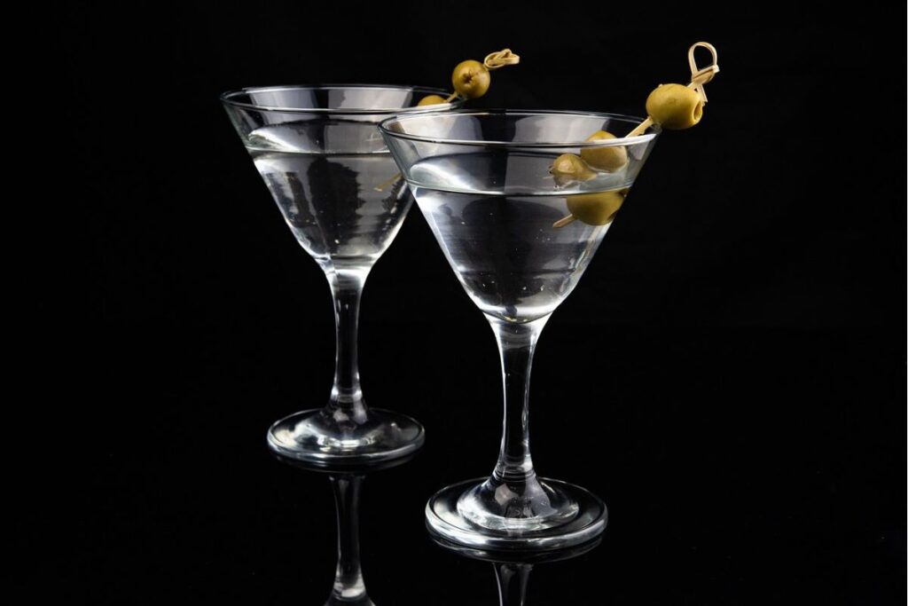 Martini, un trago limpio que se sirve frío.