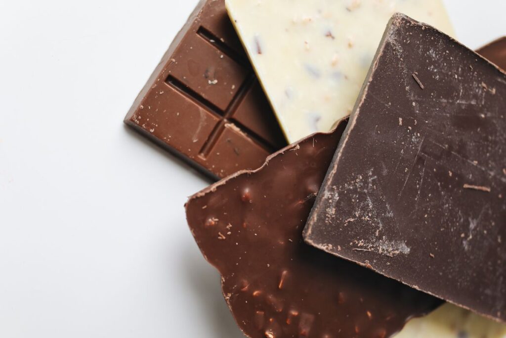 Dentro de las variedades de chocolates, el chocolate amargo es más saludable.