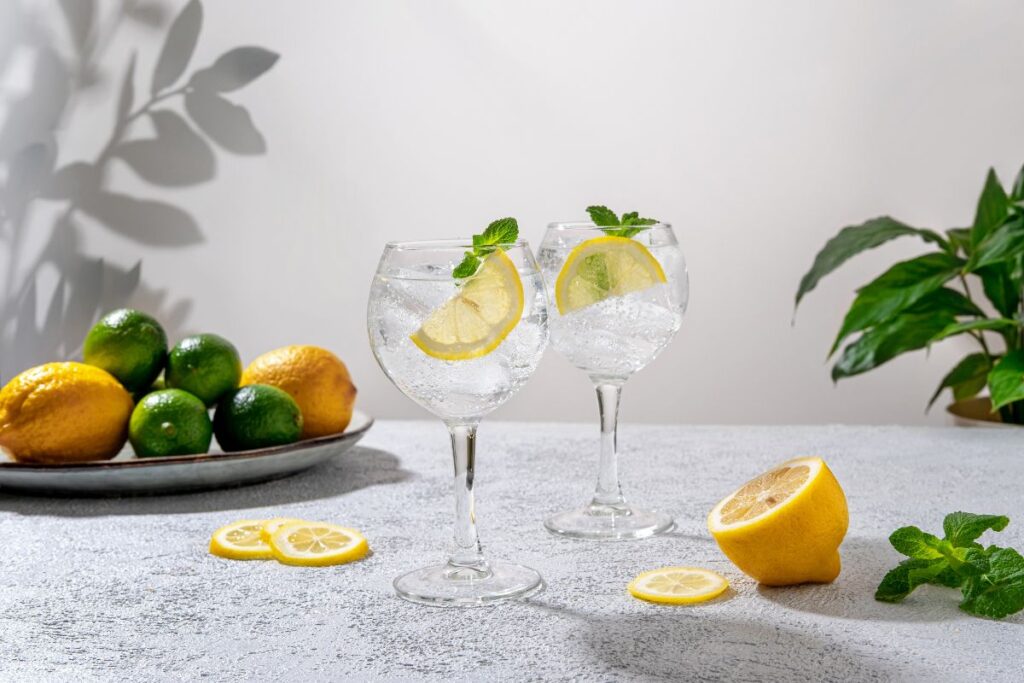 El gin & tonic es una preparación fácil para tener en casa.