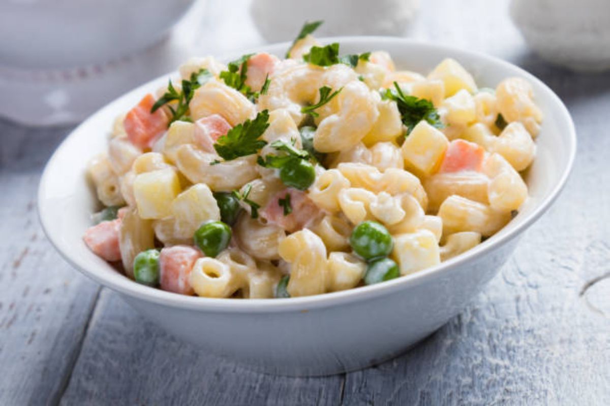 Sopa de coditos: la sopa fría ideal para la cena de fin de año