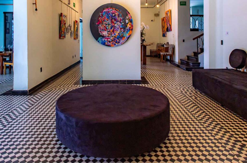 Bruna, el restaurante de Guadalajara que es una galería de arte 4