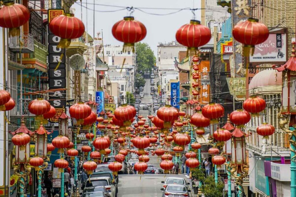 El barrio chino ofrece una experiencia cultural.