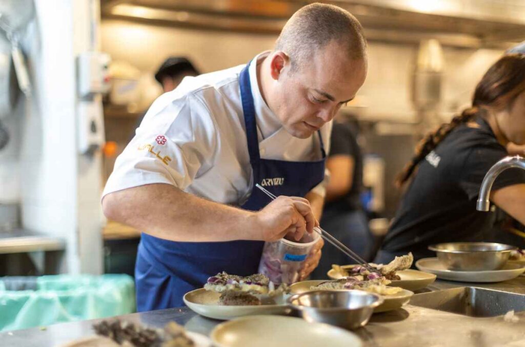 “Será difícil decidir quienes tendrán estrellas Michelin en México”: chef Roberto Alcocer 0